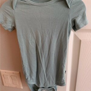 Kyte BABY Aqua Short Sleeve Top